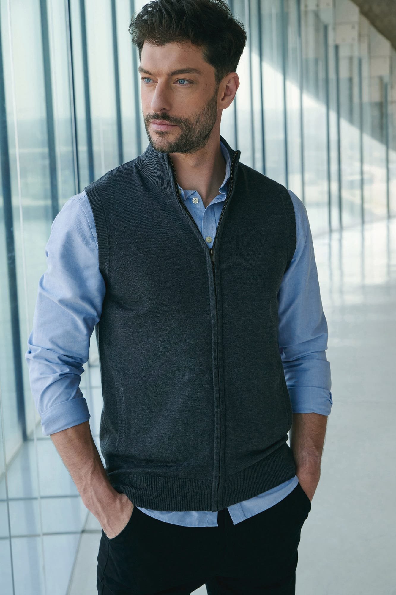 Pull zippé sans manches pour homme — Photo produit