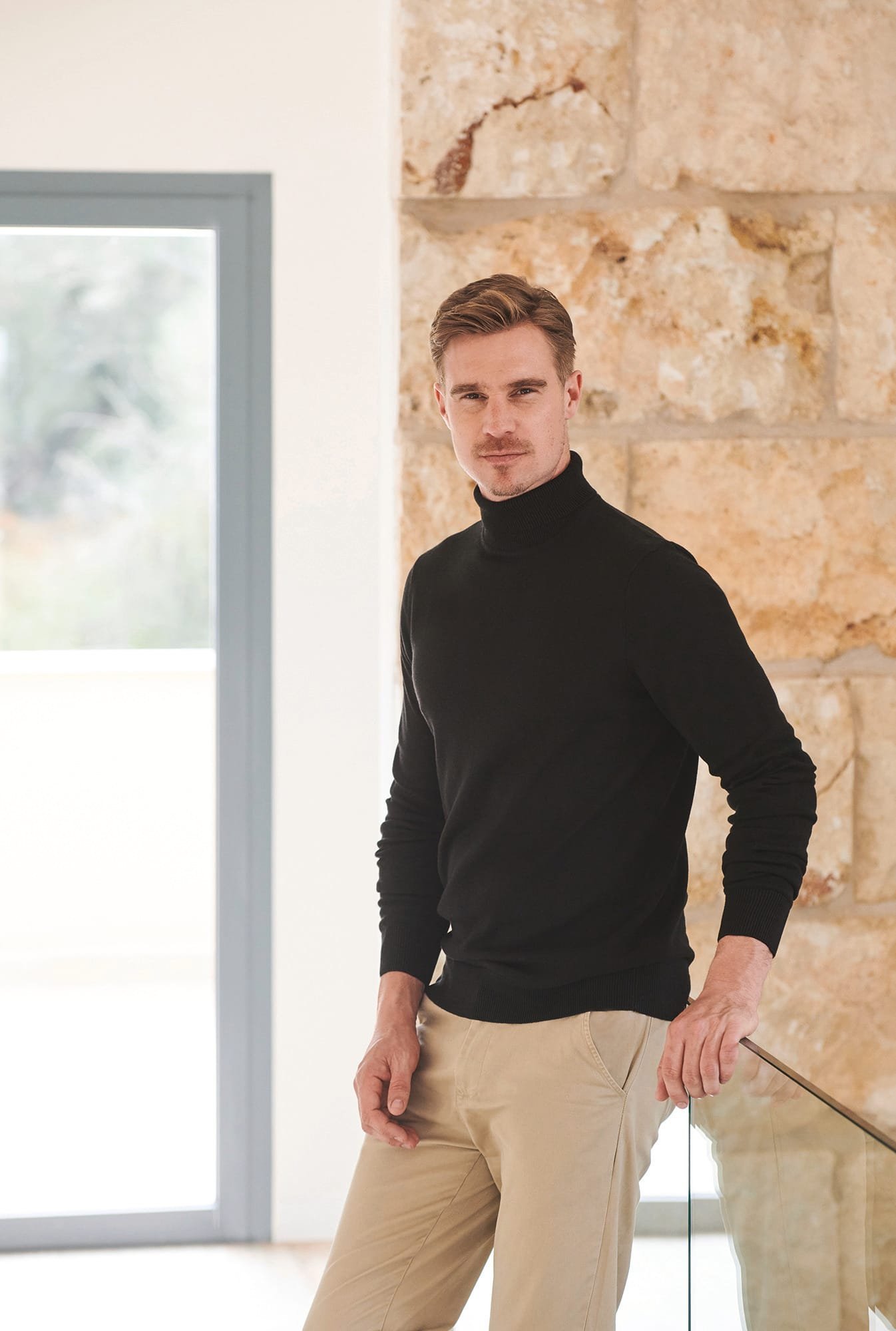 Pull col roulé — Photo produit
