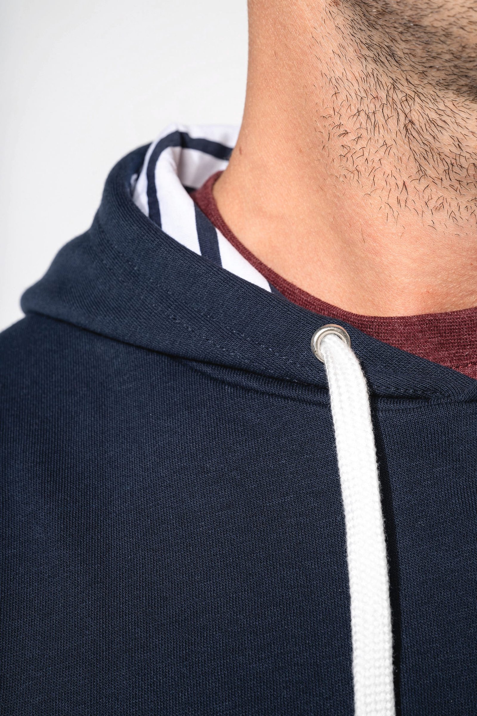 Sweat-shirt à capuche contrastée à motifs unisexe — Photo produit