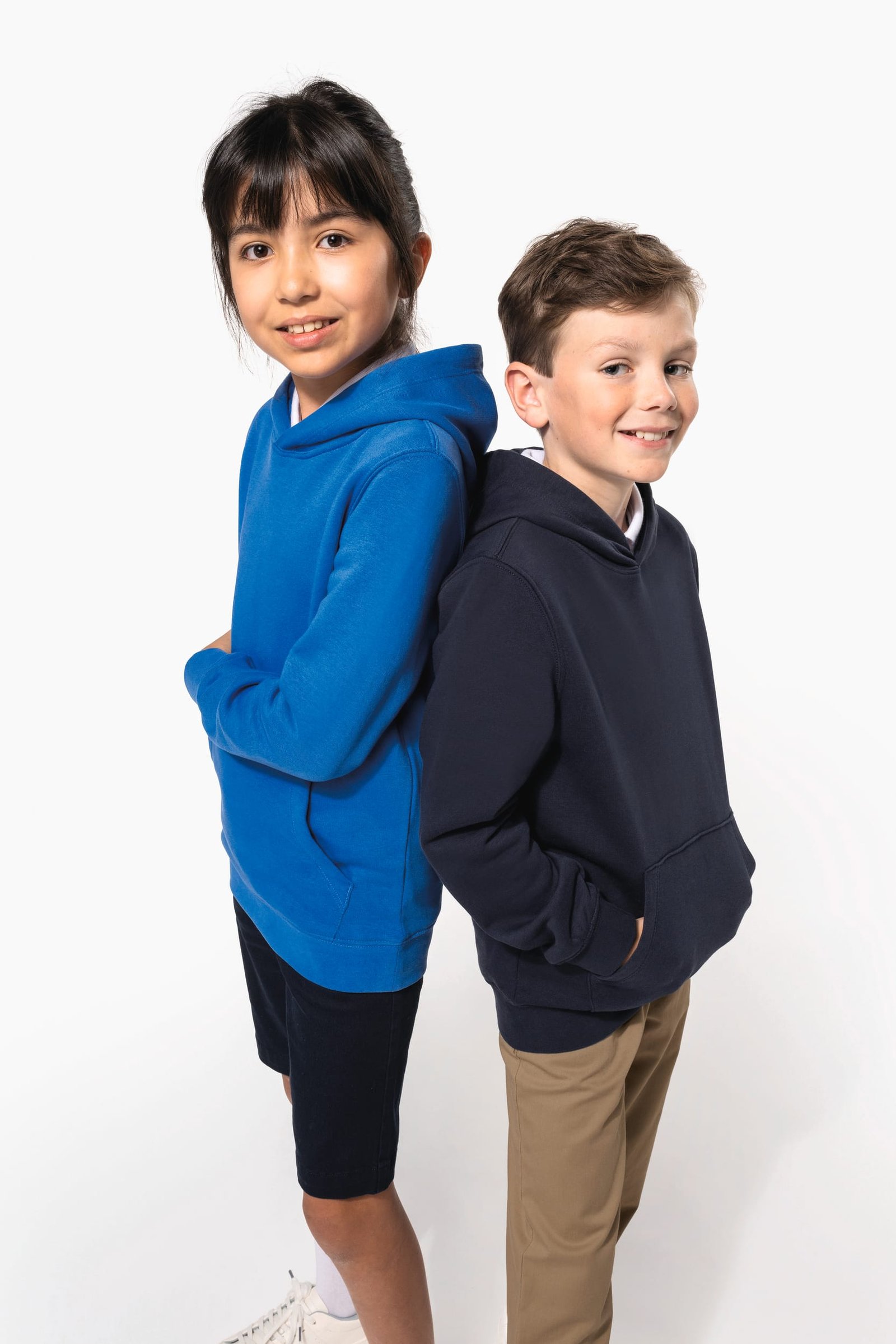 Sweat-shirt à capuche enfant — Photo produit
