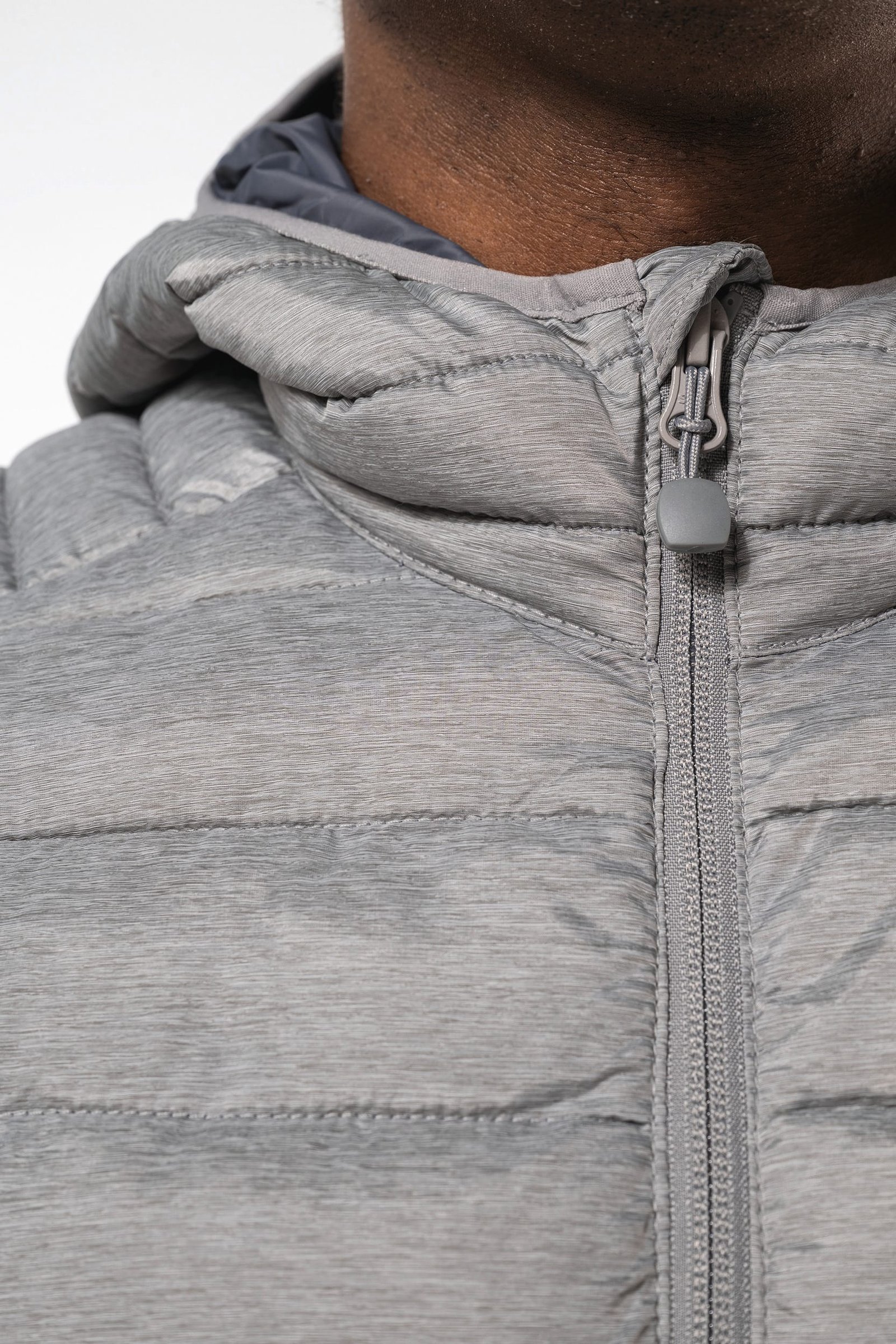 Doudoune légère capuche homme — Photo produit