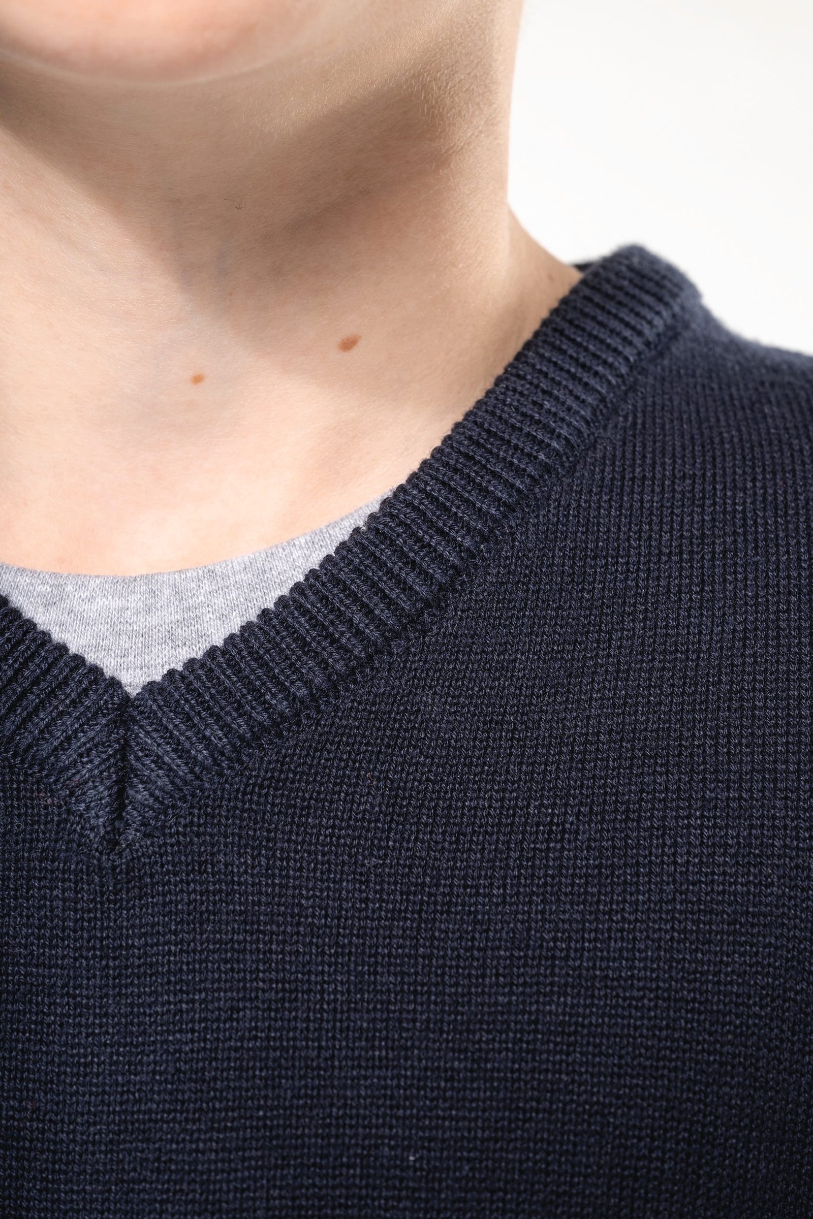 Pull col V enfant — Photo produit